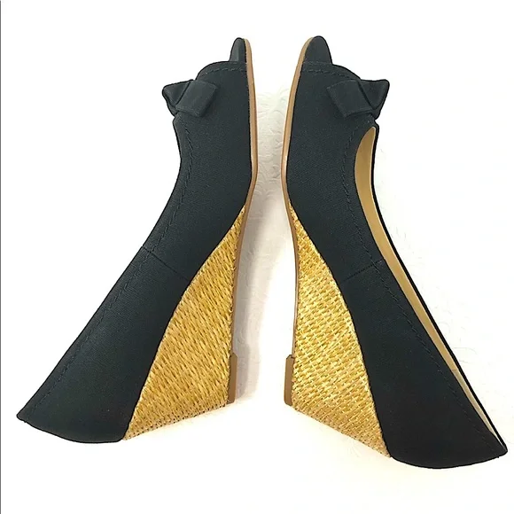 Isaac Mizrahi Live! Black Canvas Peep Toe
Straw like Wedges Bow Detail  … - Picture 5 of 17